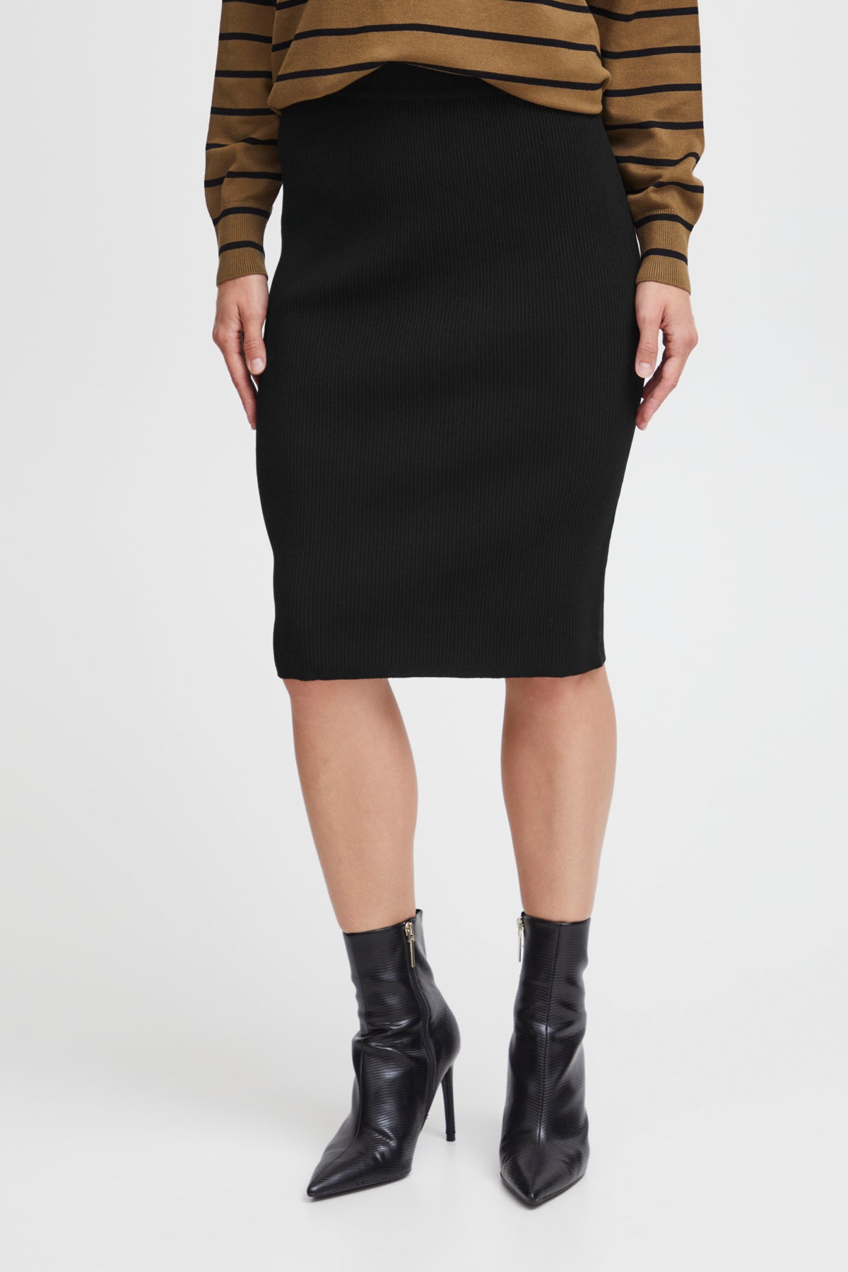 B Young MORLA Pencil Skirt - Black