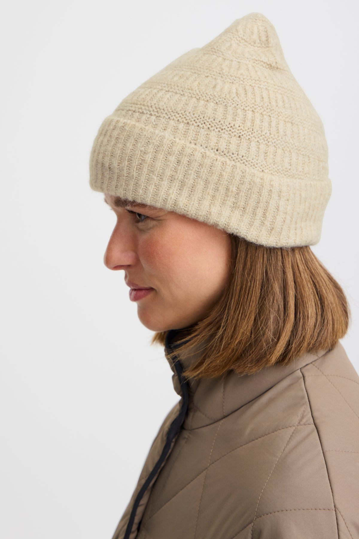 B Young WILK Beanie - Beige